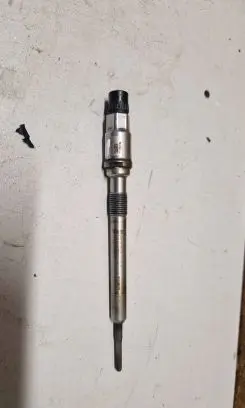 Volkswagen Golf Sportsvan Glow plug 03L905061G 0103110102