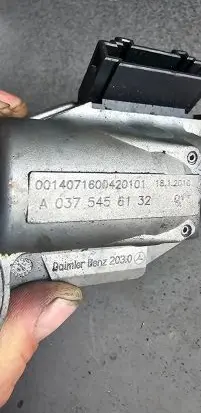 Mercedes-Benz Sprinter W906 Steering wheel lock A0375456132 0014071600420101