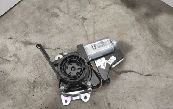 Toyota Sienna XL30 III Sliding door motor 42660510200