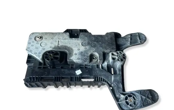 Volkswagen Caddy Battery tray 1K0915333