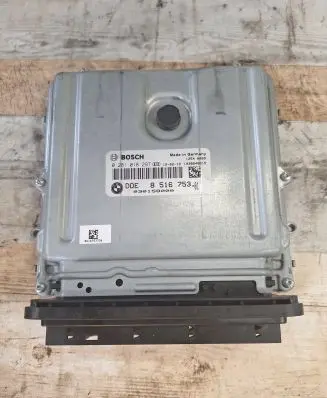 BMW 7 F01 F02 F03 F04 Engine control unit/module 0281018297 8516753 030158000