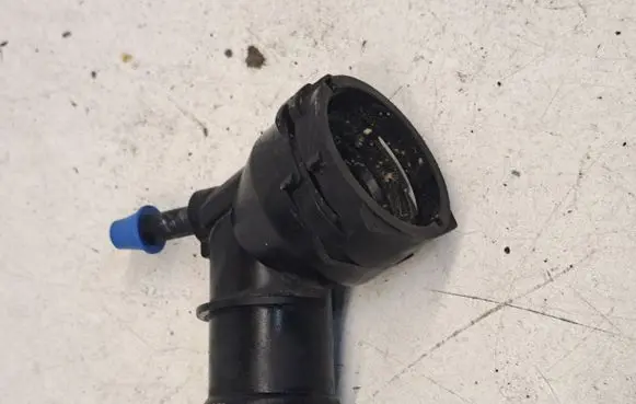 Volkswagen PASSAT B6 Engine coolant pipe/hose 3C0122291