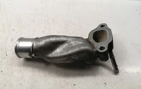Toyota Corolla Verso AR10 Engine coolant pipe/hose 1630427030