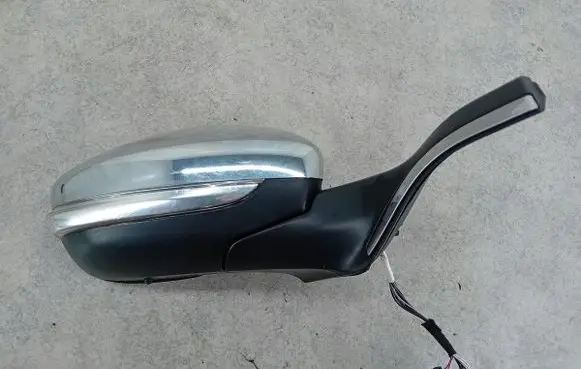 Peugeot 2008 I Front door electric wing mirror 232673078