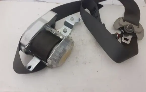 KIA Carens III Front seatbelt 88810201D200 88810201D600