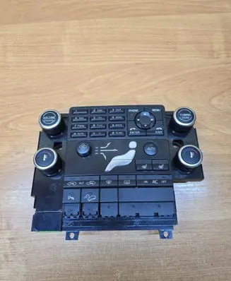 Volvo XC70 Climate control unit 30782904 SN60020021 M3205100125