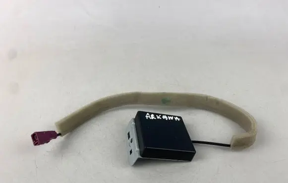 Renault Arkana Aerial GPS antenna 282120588R