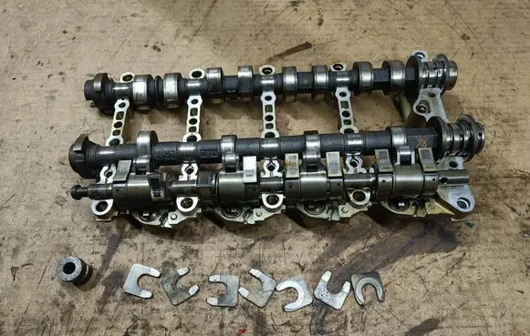 Toyota Auris E180 Rocker cam cover 2ZRFE ZR1A