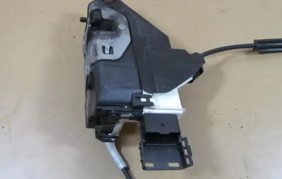 Citroen C3 Rear door lock PSA732314