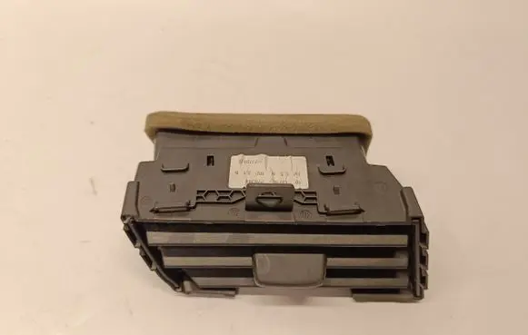 Ford Mustang VI Dashboard air vent grill cover trim FR3B19893A
