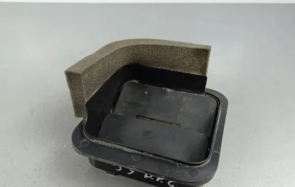 Subaru XV Quarter panel pressure vent 