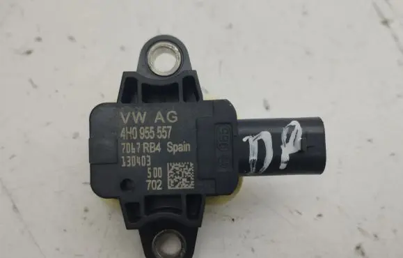 Audi A7 S7 4G Airbag deployment crash/impact sensor 4H0955557