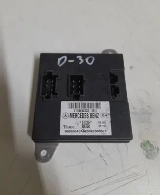 Mercedes-Benz E W211 Comfort/convenience module 2115452232