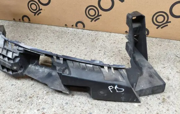 Mercedes-Benz GL X166 Headlight/headlamp mounting bracket A1666200691 6929224
