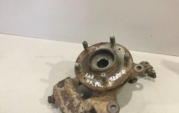 Hyundai i30 Front wheel hub spindle knuckle