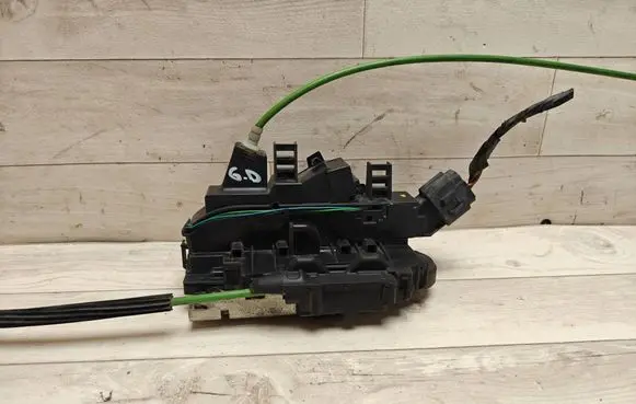 Fiat Croma Rear door lock 51823816