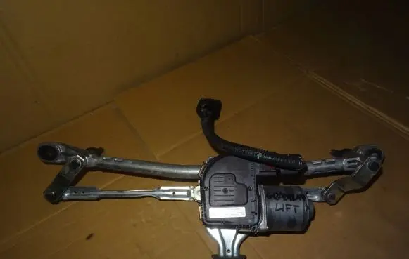 Opel Grandland X Front wiper linkage and motor 9824762480