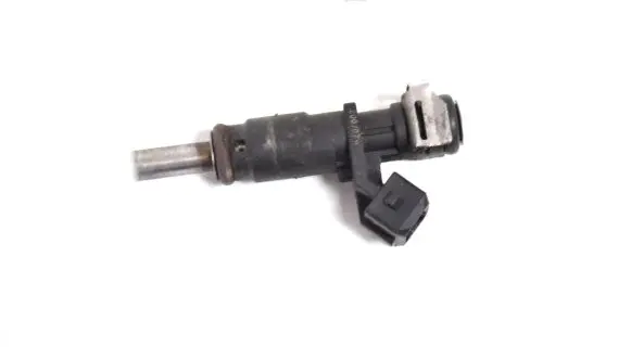 BMW 5 E60 E61 Fuel injector 7531634