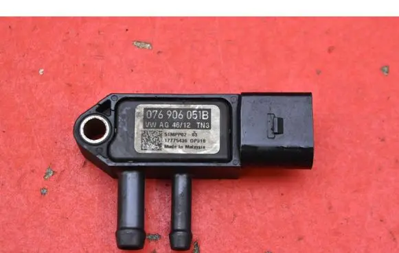 Volkswagen PASSAT CC Sensor 076906051B