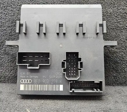 Audi A4 S4 B7 8E 8H Comfort/convenience module 8E0907279K