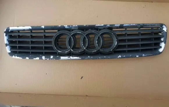 Audi A4 S4 B5 8D Front grill 8D0853651B