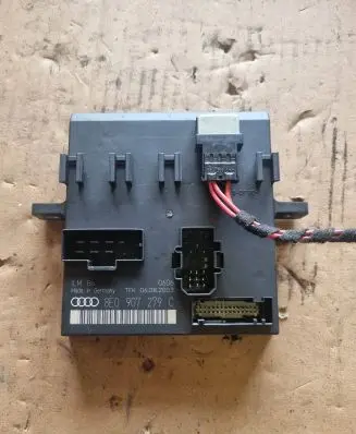 Audi A6 S6 C5 4B Comfort/convenience module 8E0907279C