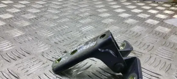 Toyota Avensis T270 Front door upper hinge