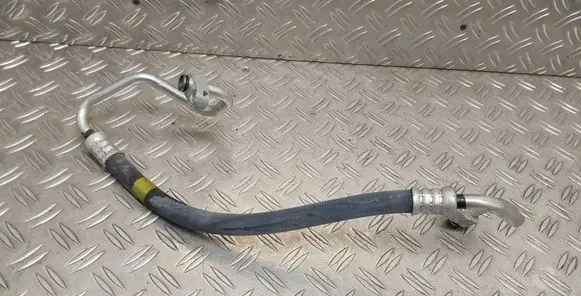 Toyota Yaris Air conditioning (A/C) pipe/hose 