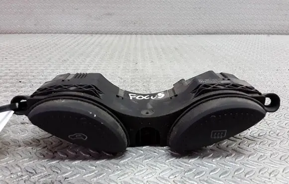 Ford Focus Windscreen/window heater switch 98AG18C621AG