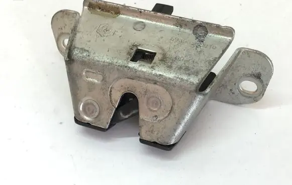 Toyota Aygo AB10 Tailgate/trunk/boot lock/catch/latch 693500H010