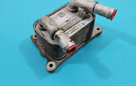 Engine oil radiator