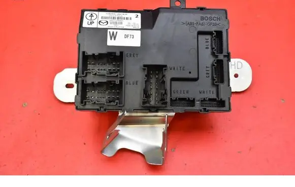 Mazda 2 Comfort/convenience module D65267560E