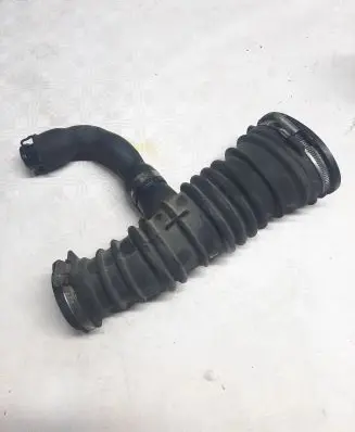 Ford Focus C-MAX Air intake hose/pipe 3M519A673M