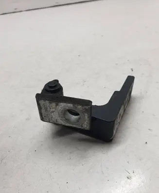 Volkswagen Touareg I Front door upper hinge