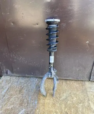Volvo XC90 Front shock absorber/damper P32269059