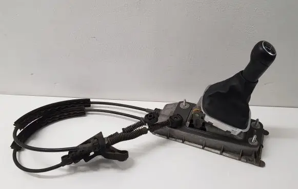 Volkswagen Polo V 6R Gear shifter/selector 6Q0711061E