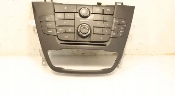 Head unit multimedia control