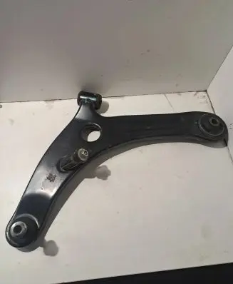 Mitsubishi Colt Front lower control arm/wishbone 9133082133610 1534