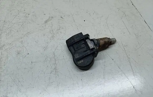BMW 3 F30 F35 F31 Tire pressure sensor 6855539