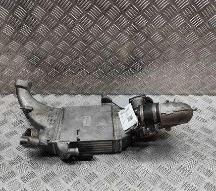 BMW 5 F10 F11 Intercooler radiator 8515486 7810752