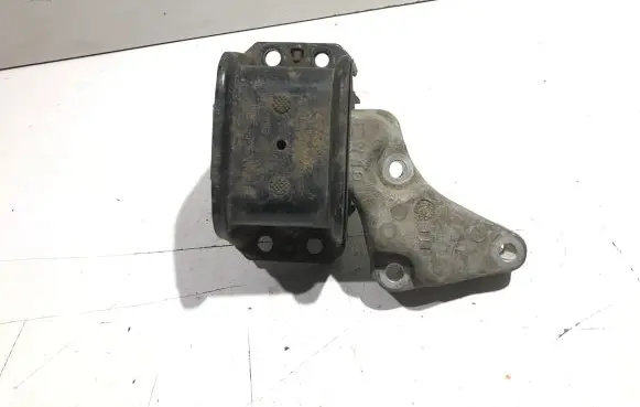 Peugeot 307 CC Engine mount bracket 9637639480