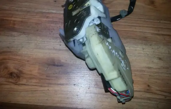 Honda Accord Front door lock
