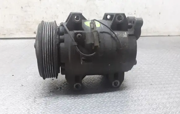 Volvo V70 Air conditioning (A/C) compressor (pump) 8684287