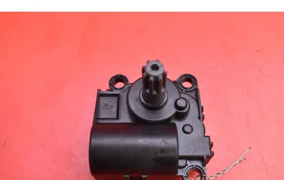 KIA Sportage Air flap motor/actuator D332LFDBA01