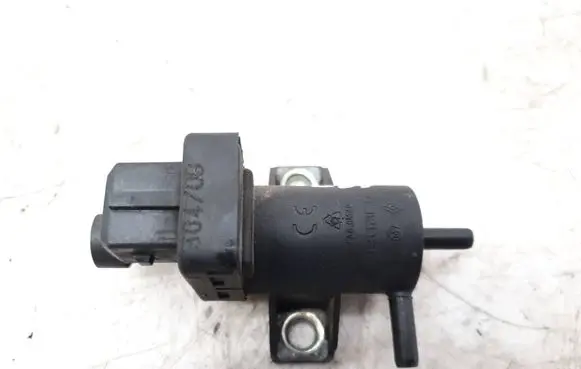 Renault Koleos I Turbo solenoid valve 8200762597