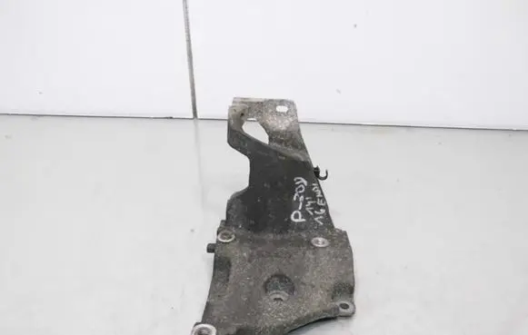 Peugeot 308 Other engine bay part