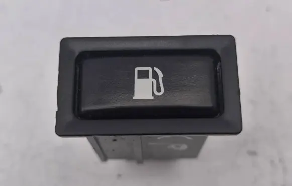 Toyota Avensis T250 Fuel tank opening switch 156795