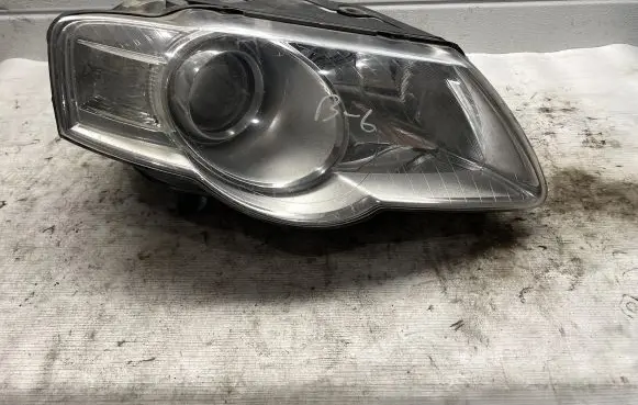 Volkswagen PASSAT B6 Headlight/headlamp 3C0941006N