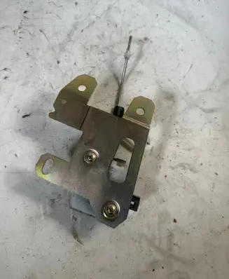 Volkswagen Touareg I Central locking motor 7L6827425