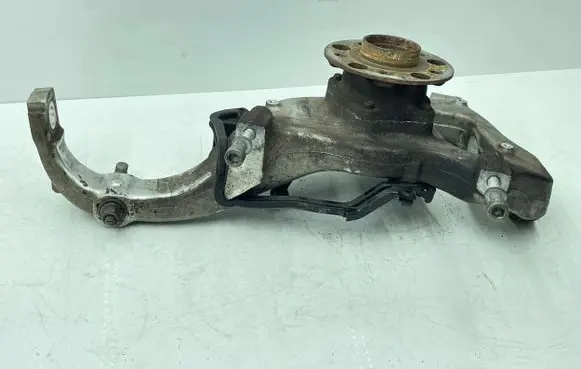 Mercedes-Benz E W213 Front wheel hub A2133326000